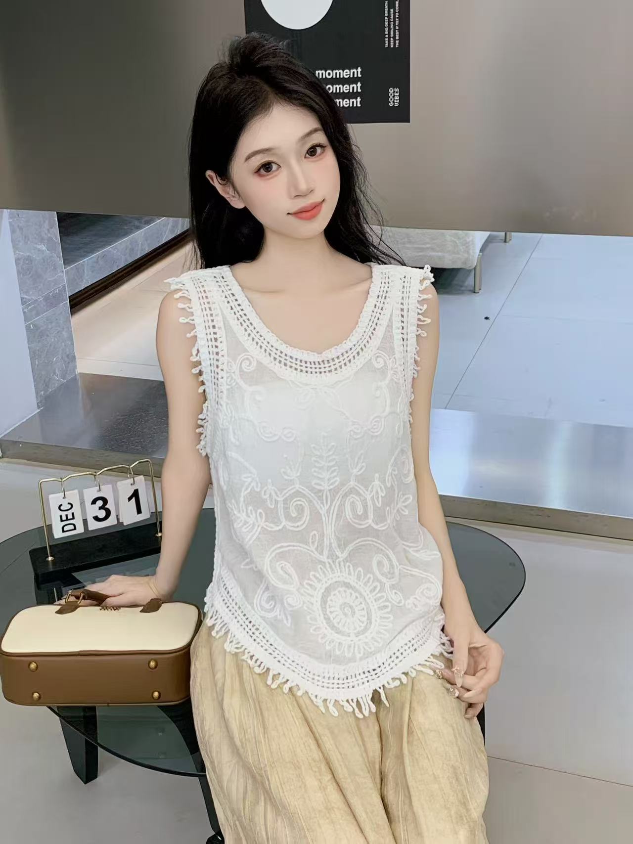 2025夏季薄款復古鏤空流蘇背心女設計感小眾圓領寬鬆短款針織上衣
