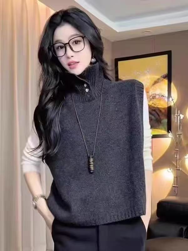 2025 new women's spring age-reducing fashionable long-sleeved base shirt with gray turtleneck sleeveless knitted vest suit trendy