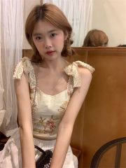 四面彈甜美風兔子刺繡鏤空綁帶吊帶背心女修身短上衣