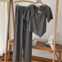 Internet celebrity summer short-sleeved suit for women 2025 new fashionable top design niche wide-leg pants two-piece set