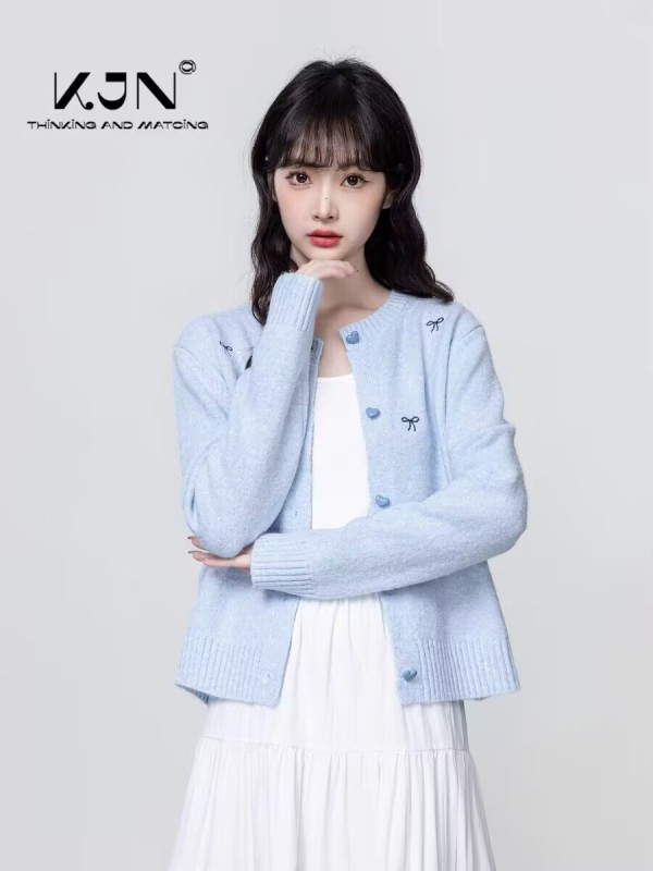 藍色圓領針織開衫女2025春秋新款寬鬆設計感薄款毛衣外套短款上衣