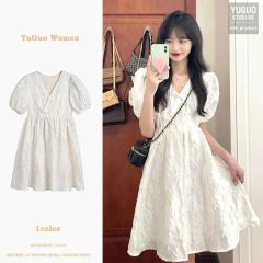 Princess puffy dress for women in summer puff sleeves V-neck niche design high-end and unique style