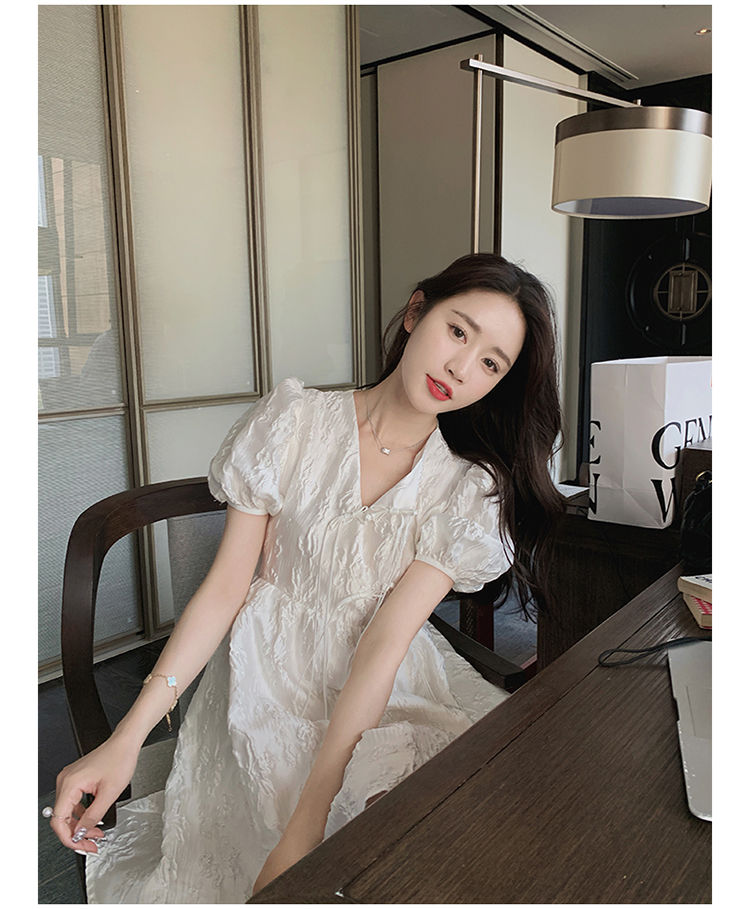 Dress for women's summer 2025 new Chinese style button design high-end gentle style puff sleeve V-neck short skirt