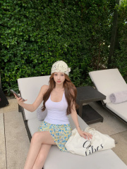 Real shot, versatile U-neck I-shaped suspender vest + small and fresh contrasting flower skirt