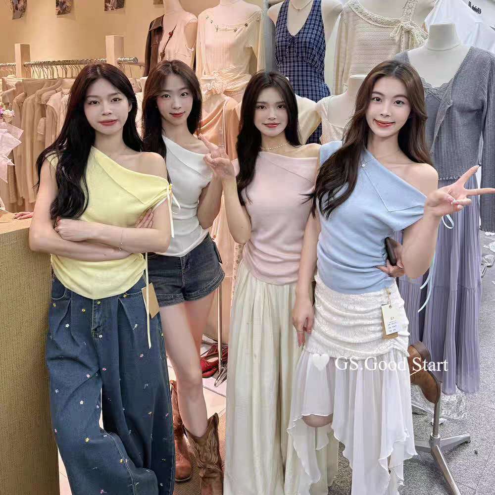2025 summer new off-shoulder strap pure desire top for women pleated waist-hugging and slimming and age-reducing small flying sleeves knitted sweater