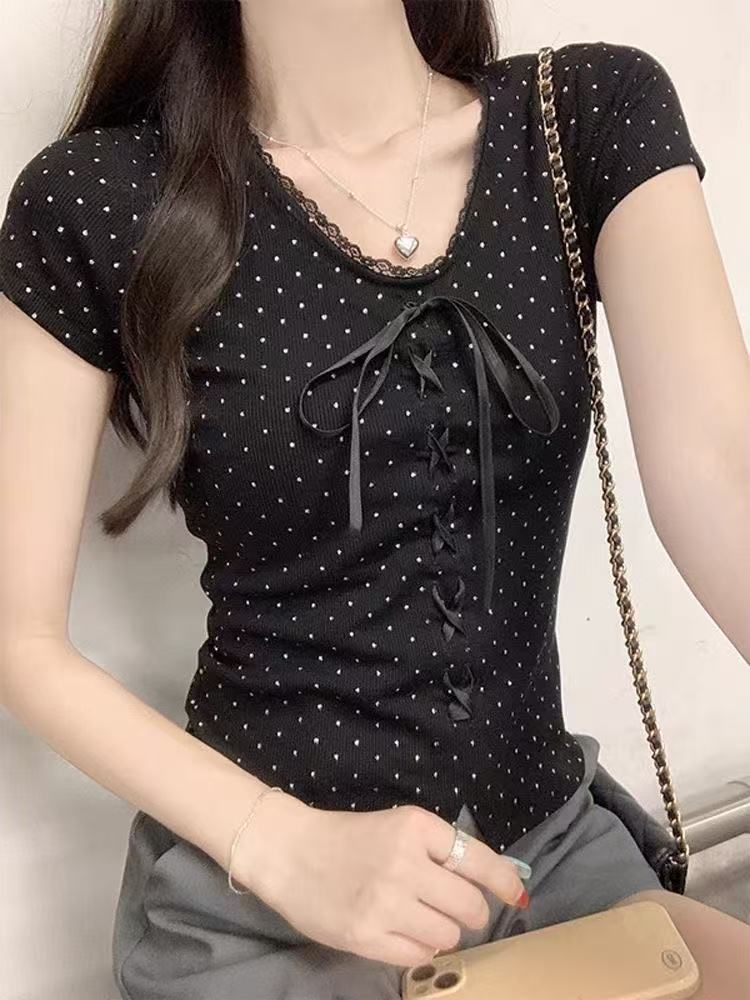 260克隨心裁波點蕾絲花邊V領短袖T恤女