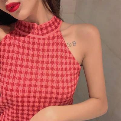 草莓千鳥格女夏性感可愛短款掛脖背心吊帶