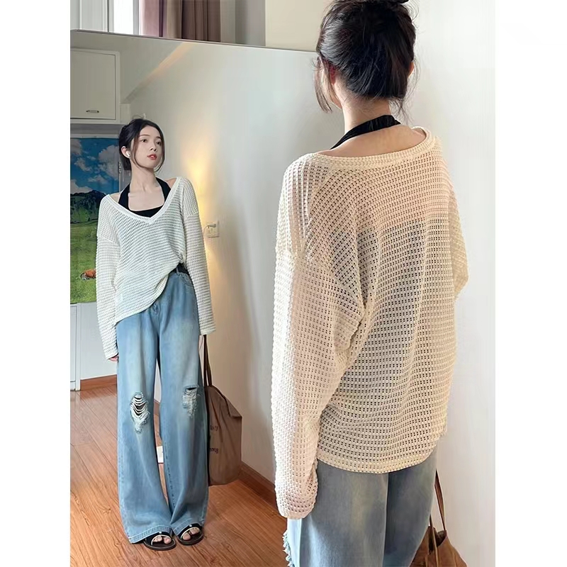 Summer thin hollowed-out top with long-sleeved T-shirt for women loose and lazy style design niche sunscreen v-neck shirt top