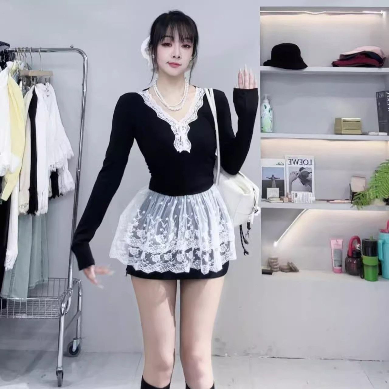 甜美蝴蝶結蕾絲拼接V領長袖T恤女