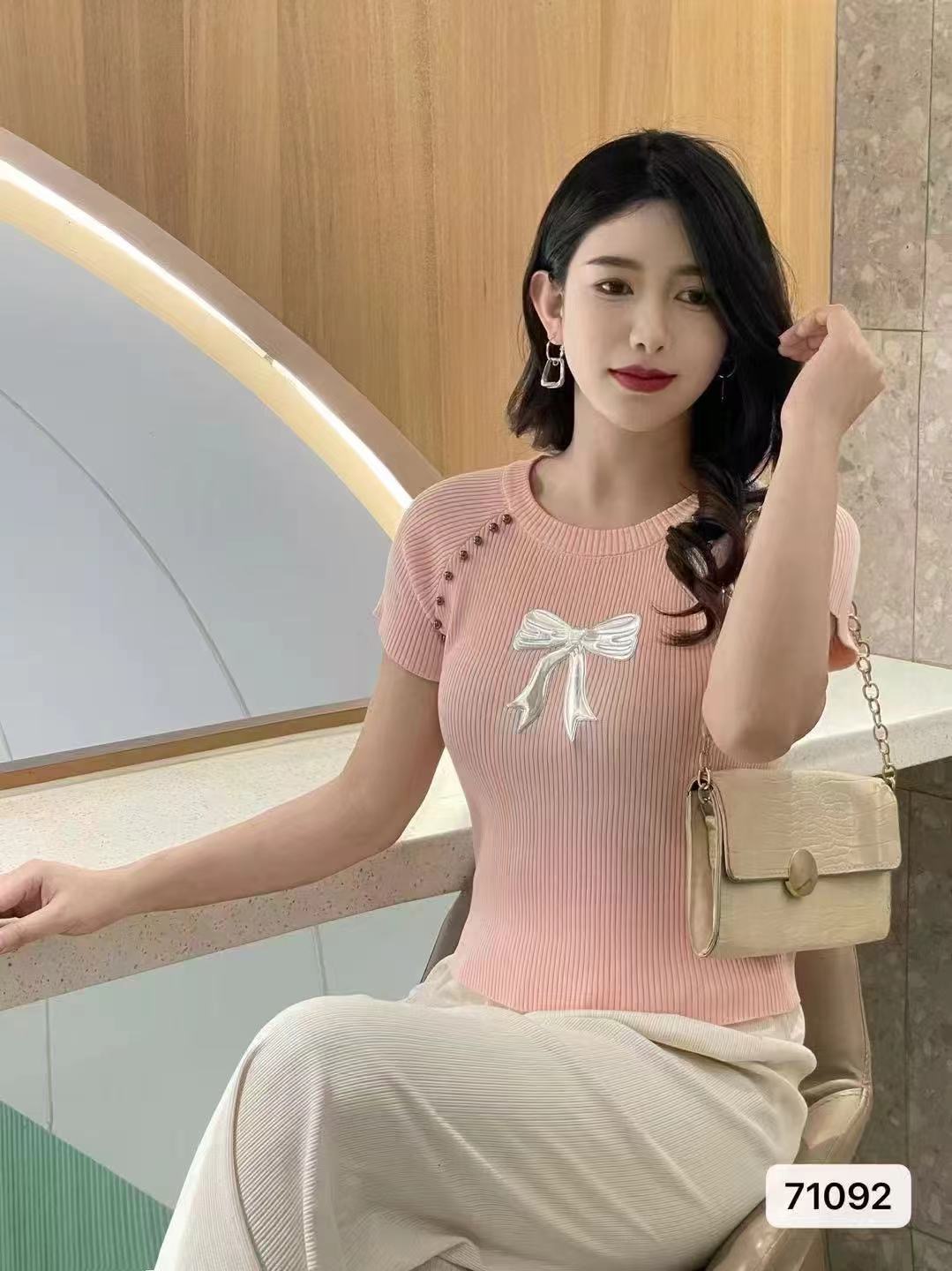 2025 spring and summer new silver bow Korean, Japanese, European and American ins trendy pearl lady pure color knitted on retro young woman K