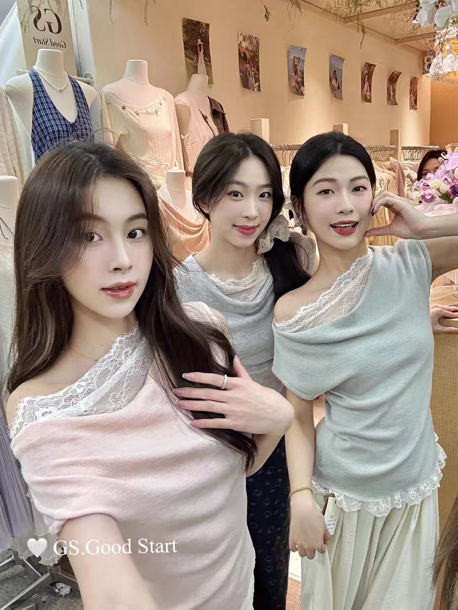 French pure slim lace top 2025 spring and summer spliced ​​flying sleeves T-shirt for women versatile age-reducing two fakes