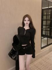 Real shot of sexy black hot girl V-neck strap T-shirt for women with slim base long-sleeved top