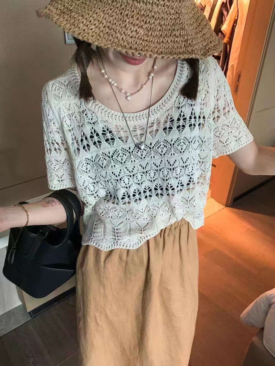Hollow hook flower short-sleeved women's summer thin sweater 2025 new air-conditioning shirt with suspender skirt top blouse