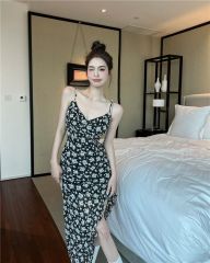 New pure and slim retro slit suspender dress in summer sexy slim floral