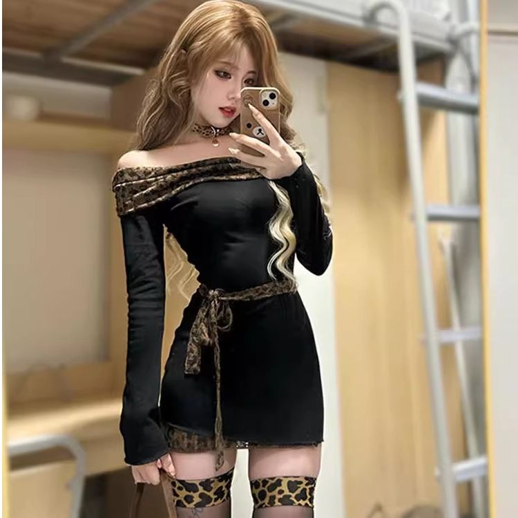 純欲一字肩豹紋拼接長袖連衣裙女早春款修身顯瘦辣妹氣質包臀短裙