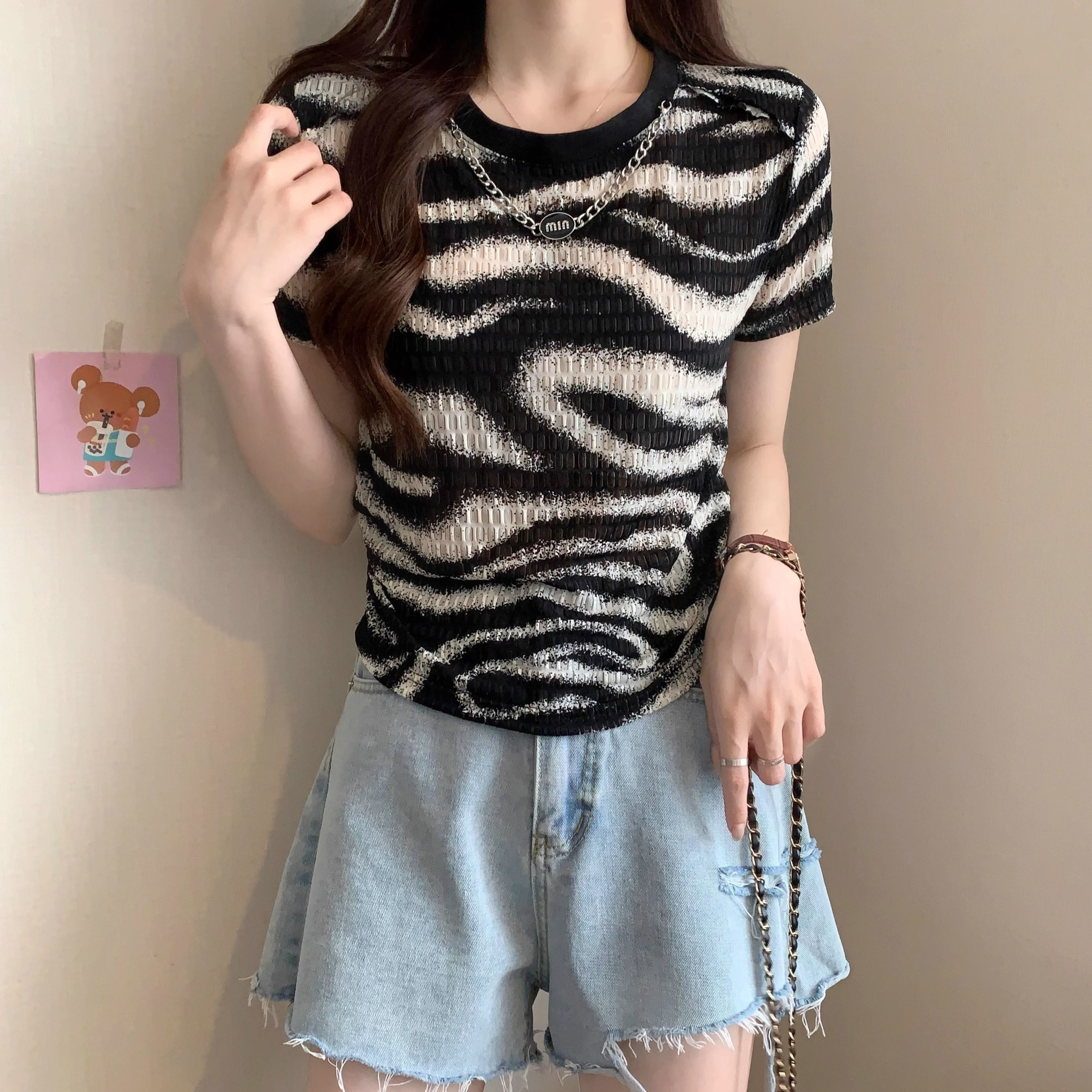 Large size women's clothing 2025 summer new style design style fashionable front shoulder slimming irregular short-sleeved top