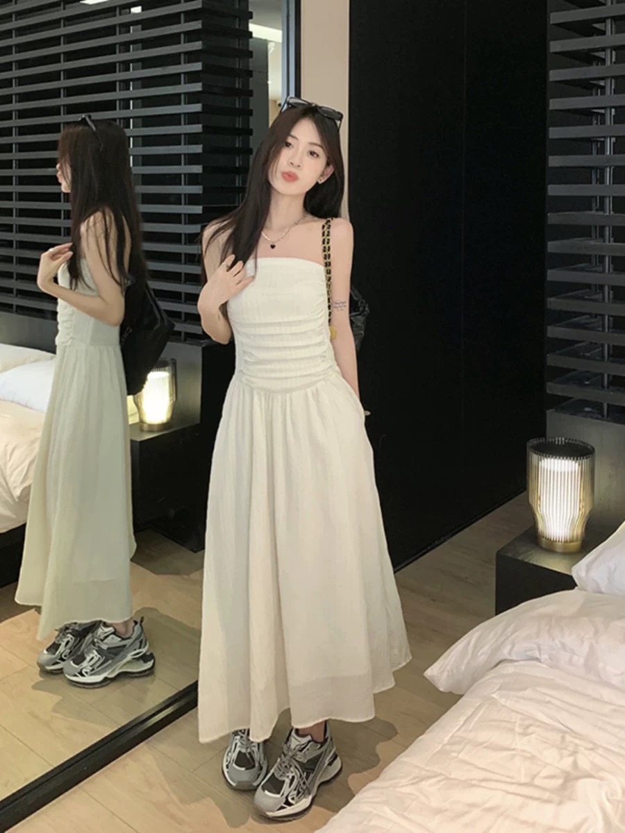 抹胸連衣裙女夏季2025新款法式小眾高級感收腰顯瘦中長款氣質裙子