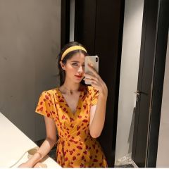 One-piece dress for women with waist-hugging slim long skirt over knees