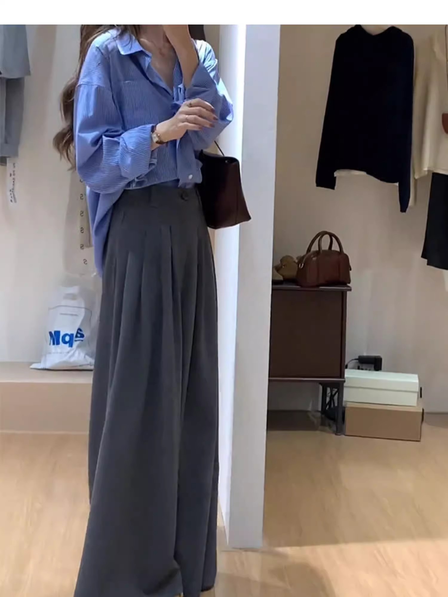 Korean daily commuting outfit for women 2025 spring new blue striped shirt gray wide-leg pants suit trendy
