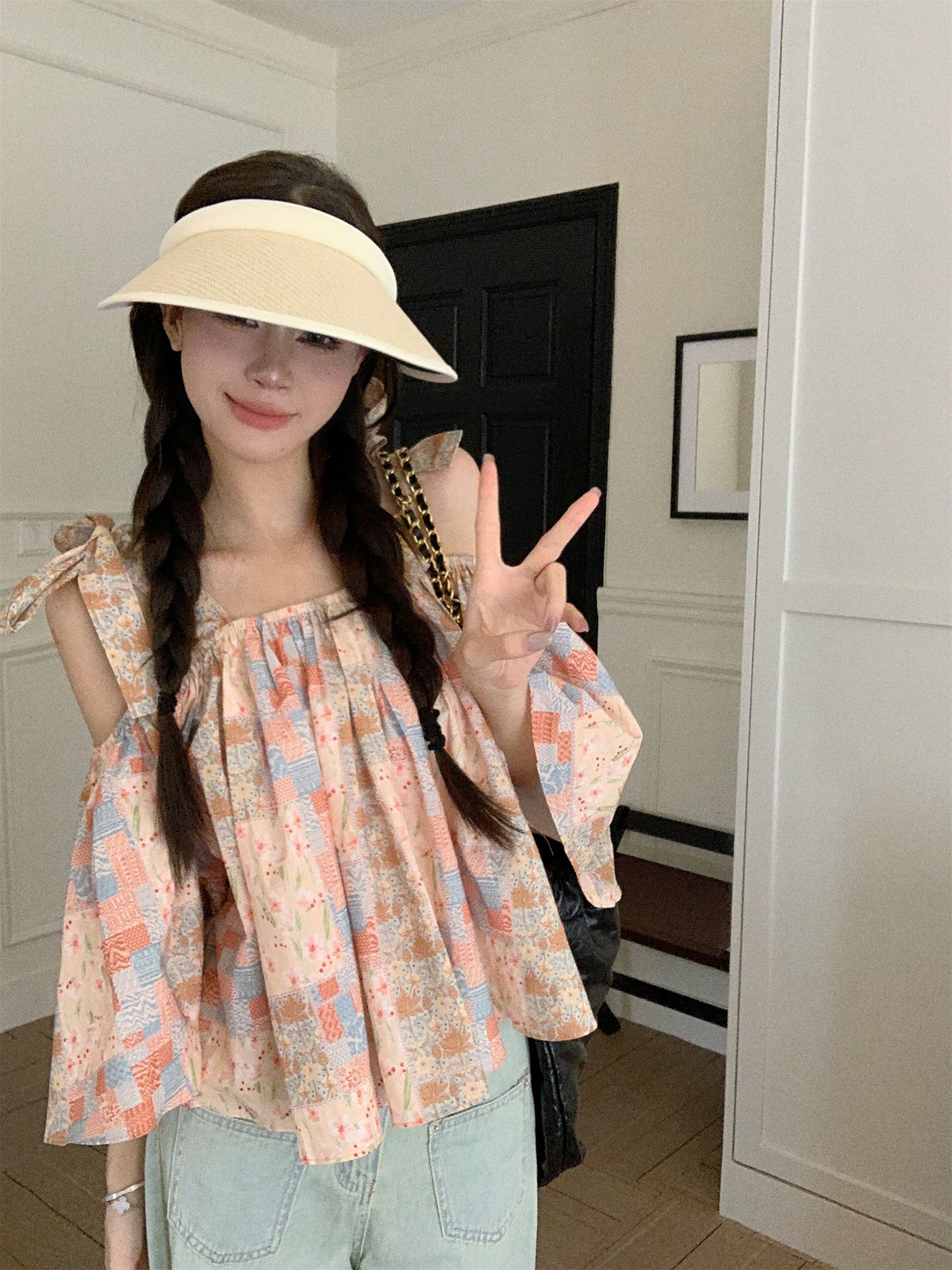 甜辣減齡洋氣吊帶法式襯衫女夏新款寬鬆短款顯瘦一字肩上衣