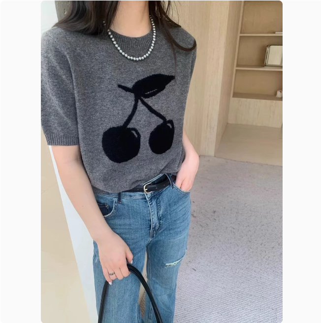 European station round neck cherry jacquard short-sleeved knitted sweater