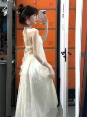 在逃公主裙洛月花神夏季新款純欲大露背掛脖吊帶連衣裙女綁帶長裙