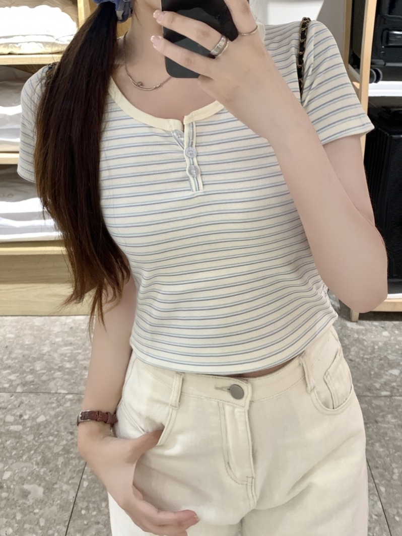 正肩條紋紐扣短袖t恤女修身顯瘦小眾洋氣百搭短款上衣ins