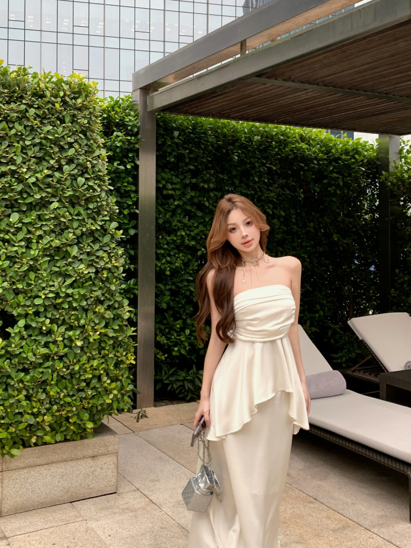 Real photos and simple atmosphere, satin waist wrinkled waistband and shiny half-sweet skirt mermaid set