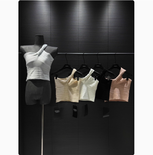 YINGTAO Korea Dongdaemun New Korean Version 2025 Pure Desire Hot Girl Sexy Knitted Shoulder Knitted Vest