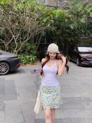 Real shot, versatile U-neck I-shaped suspender vest + small and fresh contrasting flower skirt