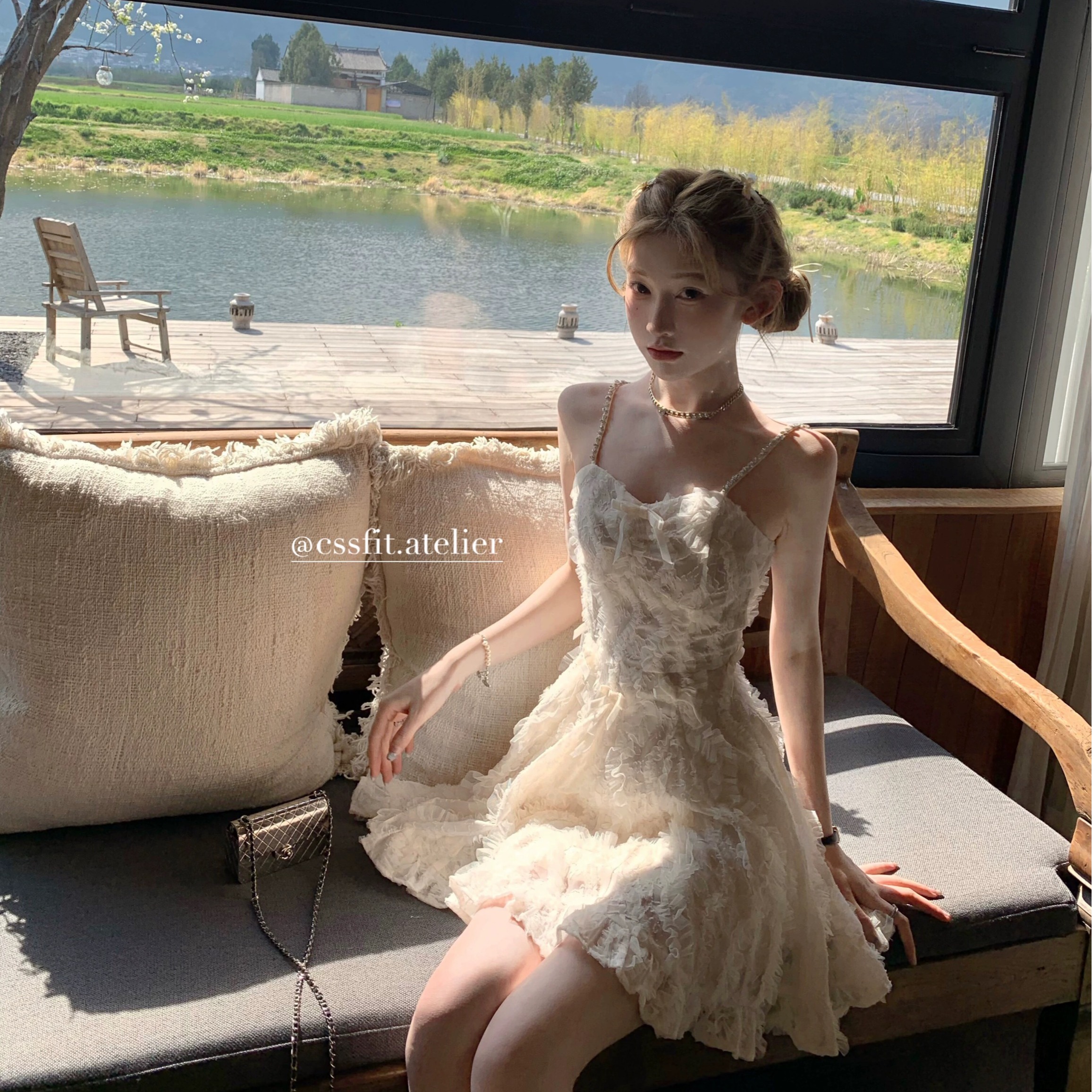 流蘇羽毛連衣裙女夏2025新款甜美高腰顯瘦海邊度假氣質超仙吊帶裙