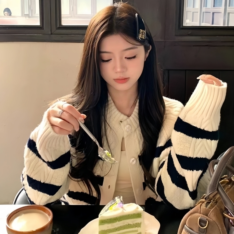 溫柔風條紋毛衣開衫女冬季新款鬆弛感慵懶軟糯針織衫上衣外套