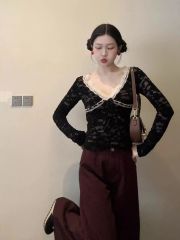 性感純欲風蕾絲拼接V領黑色長袖T恤女修身顯瘦短款內搭