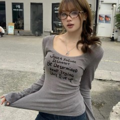 字母印花U領修身長袖T恤設計感上衣女早秋新款