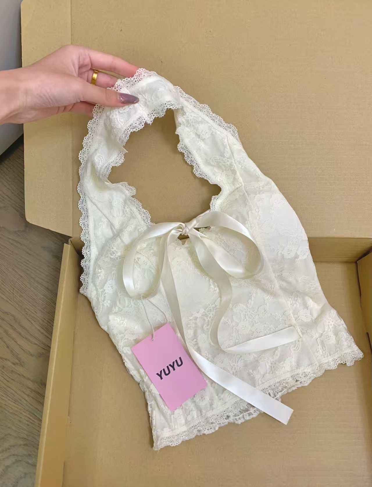 原版帶胸墊 白色蕾絲掛脖吊帶背心女內搭打底上衣