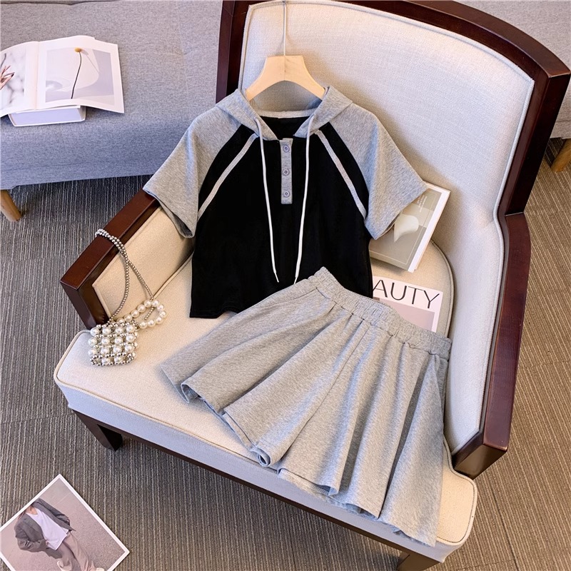 Original workmanship 2025 summer hooded casual suit fashionable T-shirt wide-leg shorts two-piece set