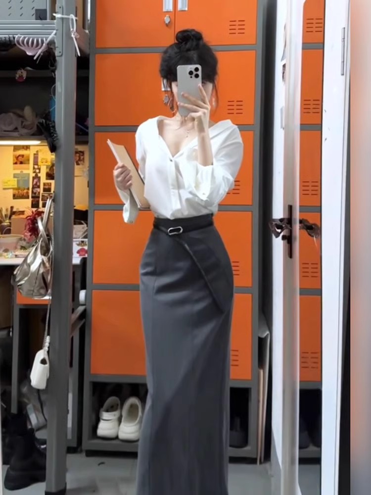 High-end white v-neck long-sleeved shirt for women 2025 Spring and Autumn commuting versatile temperament half-body long skirt royal sister suit