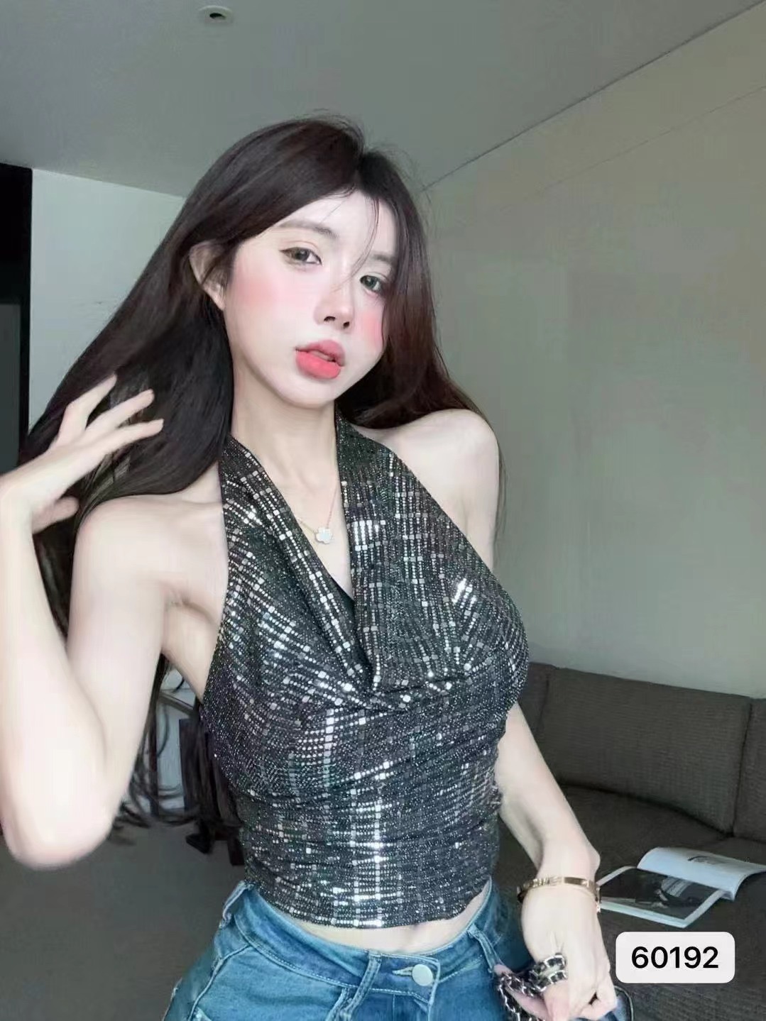 2025 Spring and Summer New Ins Trendy Hanging A Shiny Sweet Hot Girls Backless European and American Simple and Big Method Sexy Vest Design