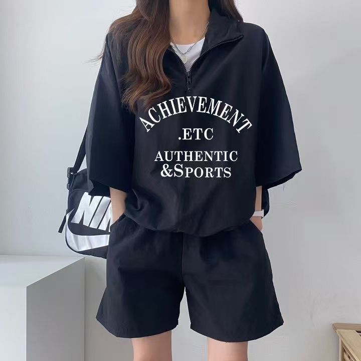 Casual sportswear suit for women in summer 2025 new short-sleeved shorts campus style cute girl running two pieces