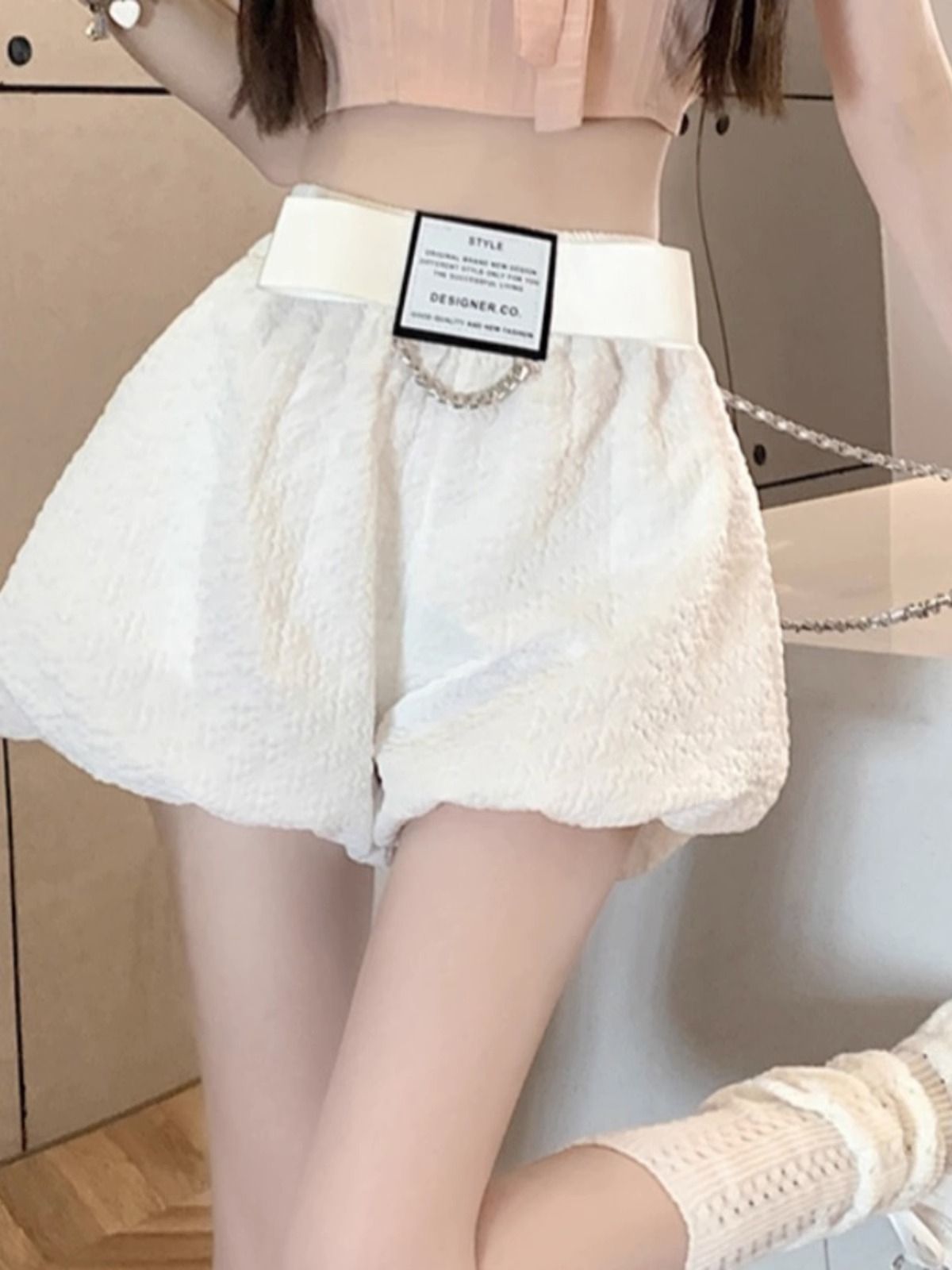 白色花苞短褲女夏季2025新款小個子高腰顯瘦休閒垂感闊腿a字熱褲