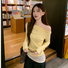 黃色純欲性感假兩件斜肩蕾絲拼接長袖T恤女秋季小眾露肩上衣
