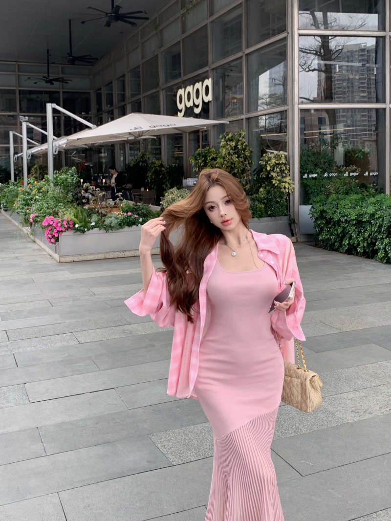 Real photo pink suspender dress for women in spring pure fish tail splicing pleated mesh hip-wrapped dress