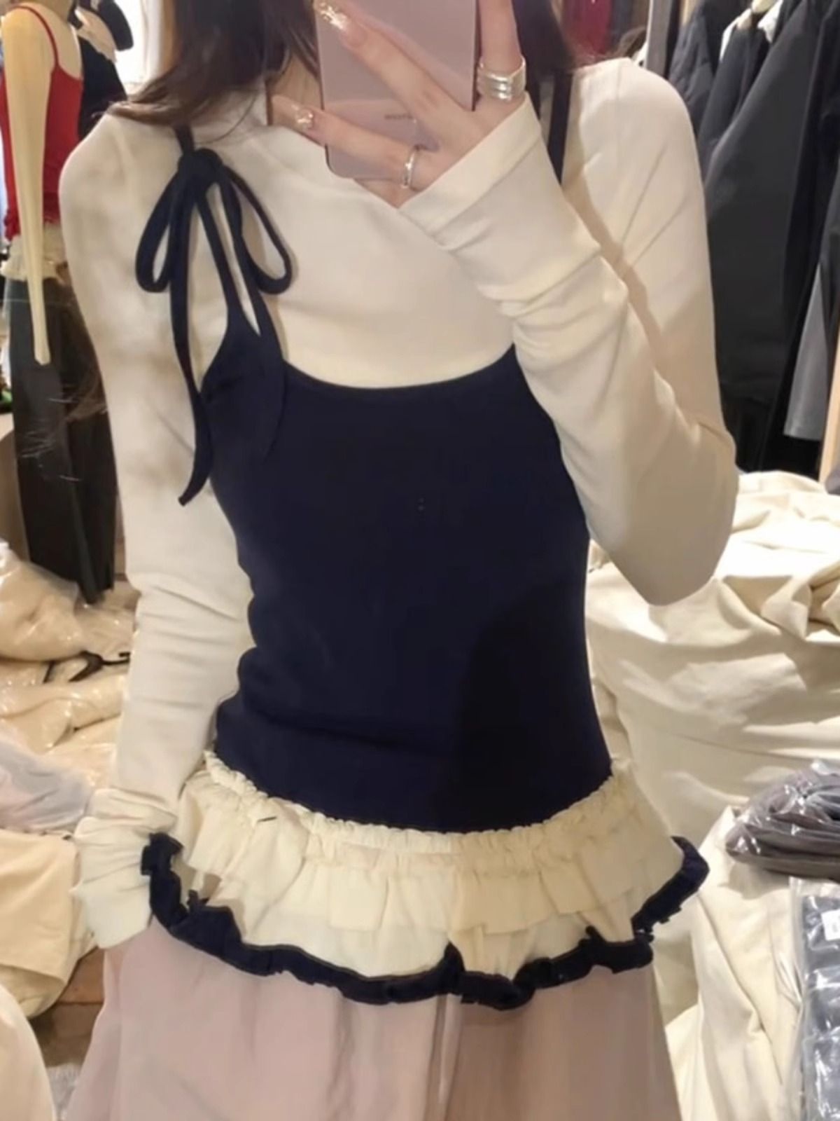 韓系假兩件吊帶拼接T恤女外穿早春2025新款修身長袖花邊裙擺上衣
