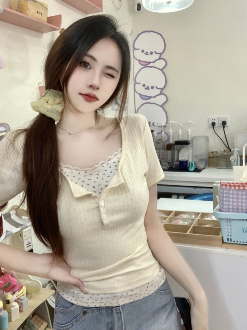 假兩件蕾絲碎花打底衫女春夏內搭設計感純欲辣妹短款上衣
