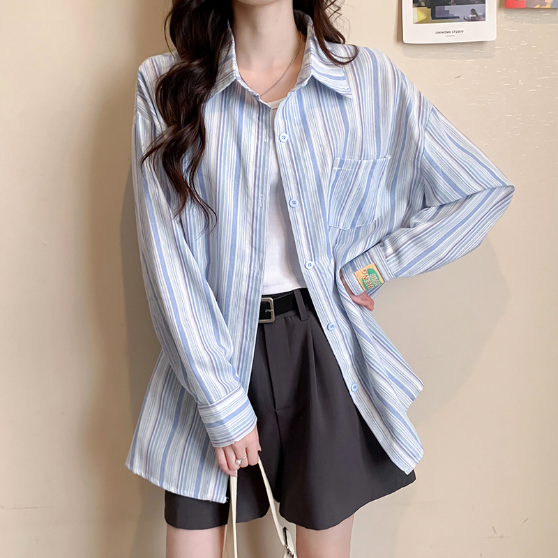 Real photos are specially designed for Hong Kong style retro loose lazy style blue striped POLO collar shirt for women