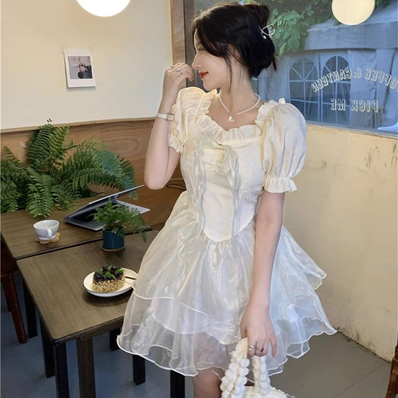 法式甜美在逃公主裙女夏季新款學生溫柔風仙女收腰小眾蓬蓬連衣裙