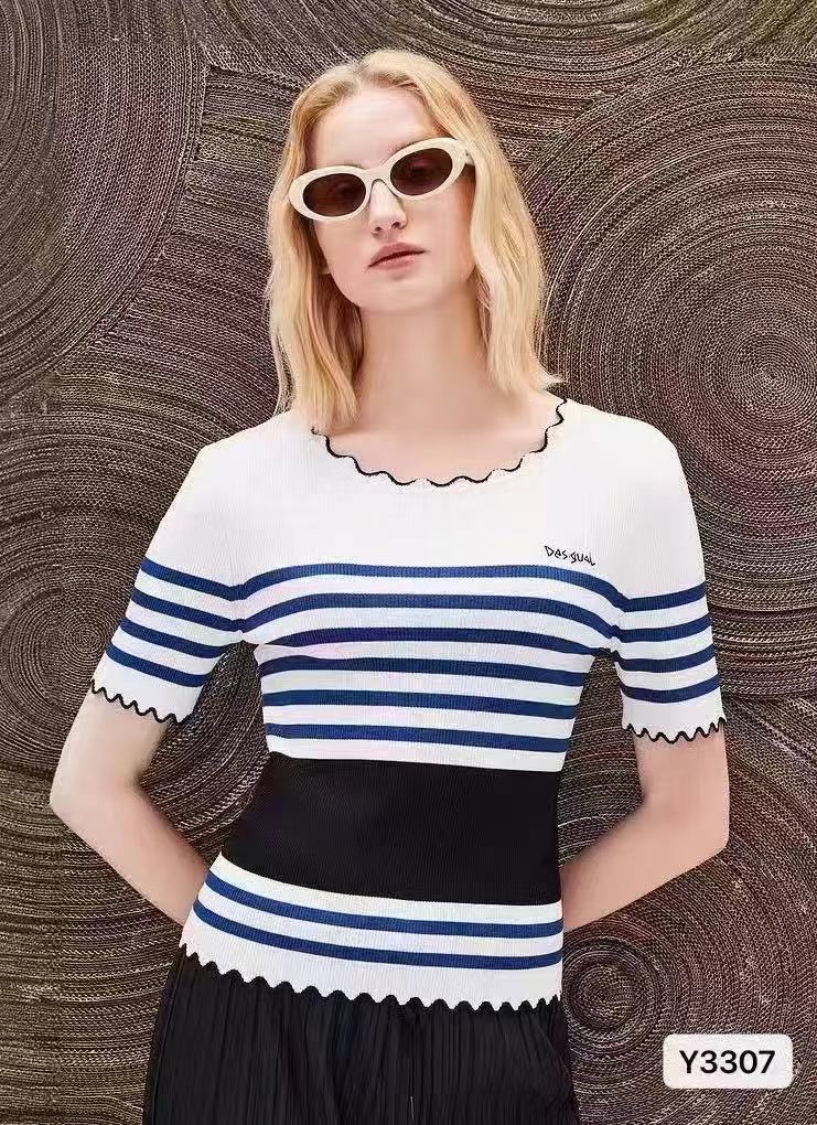 2025 spring and summer new black ear striped knitted top Korean and Japanese age-reducing slim lady young woman letters gentle and elegant