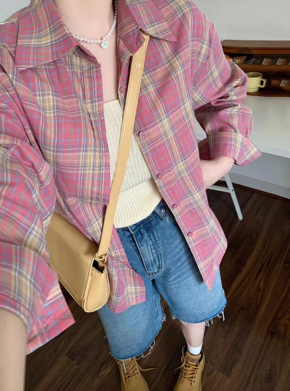 Spring and summer sunscreen shirt pink plaid long-sleeved shirt for women in spring and summer American retro hot girl design niche fashion