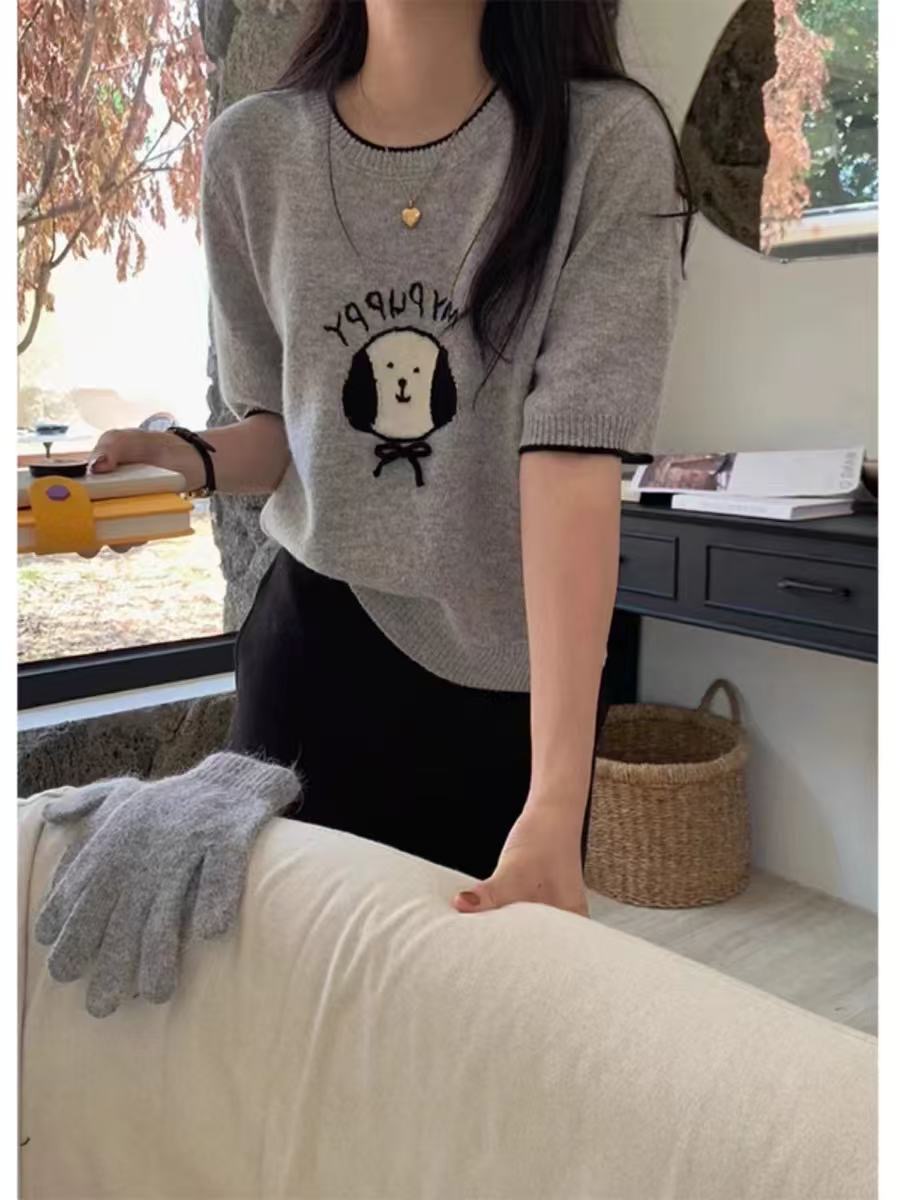 Fashionable age-reducing cartoon small pattern short-sleeved T-shirt top for women 2025 Korean gray cashmere sweater loose knitted sweater