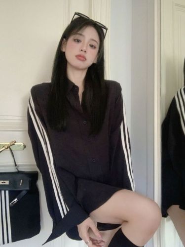 Autumn versatile sports shirt short jacket for women loose niche stripes slim design thin casual top